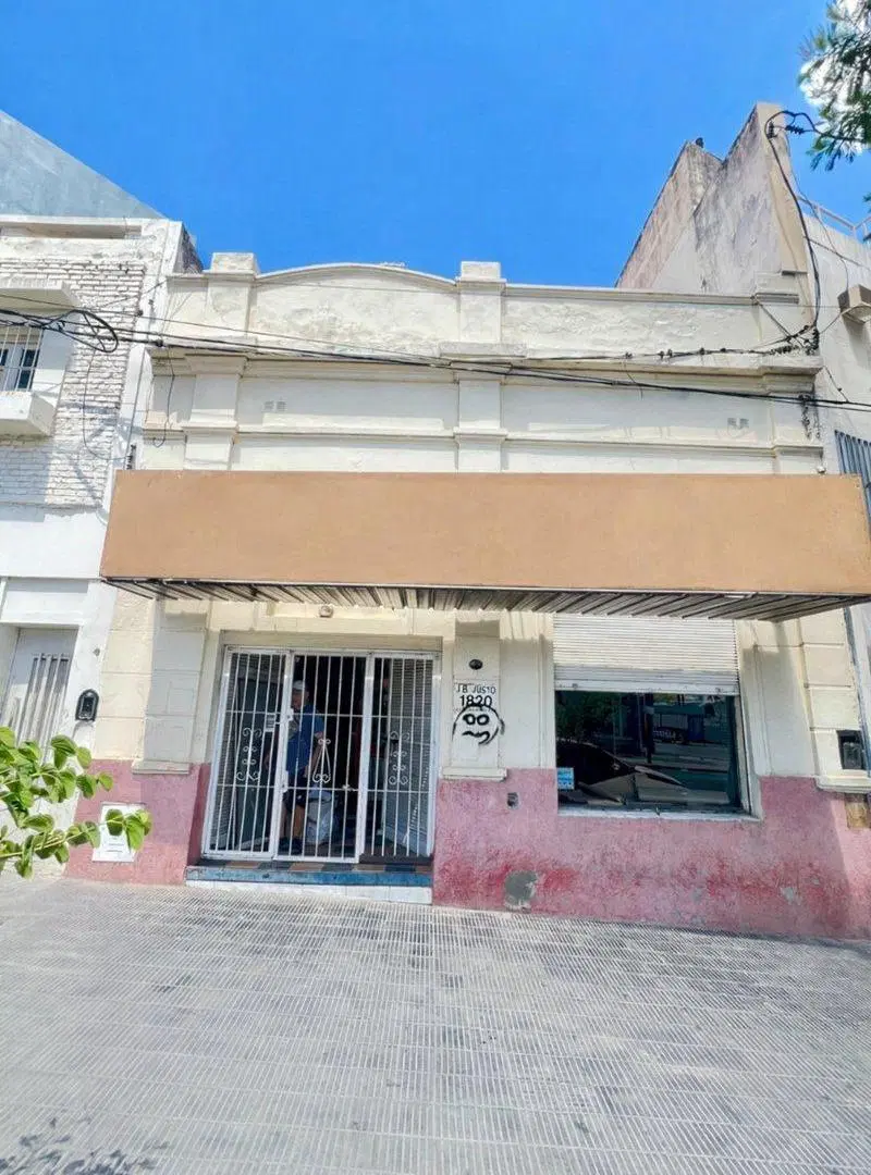 VENDE LOCAL COMERCIAL CON GALPON 3