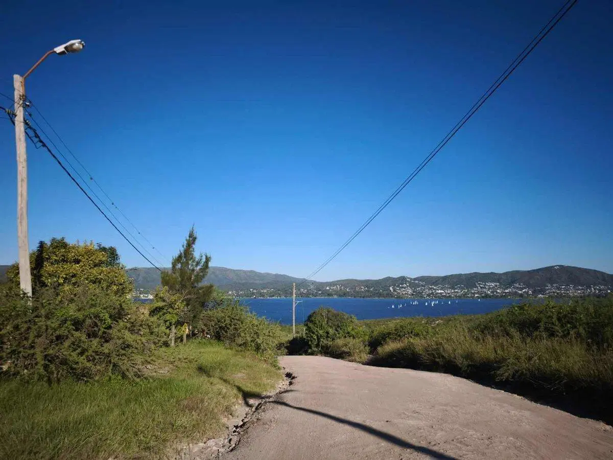 VENTA LOTE ESCRITURA BARRIO CON SEGURIDAD LAGOAZUL 3