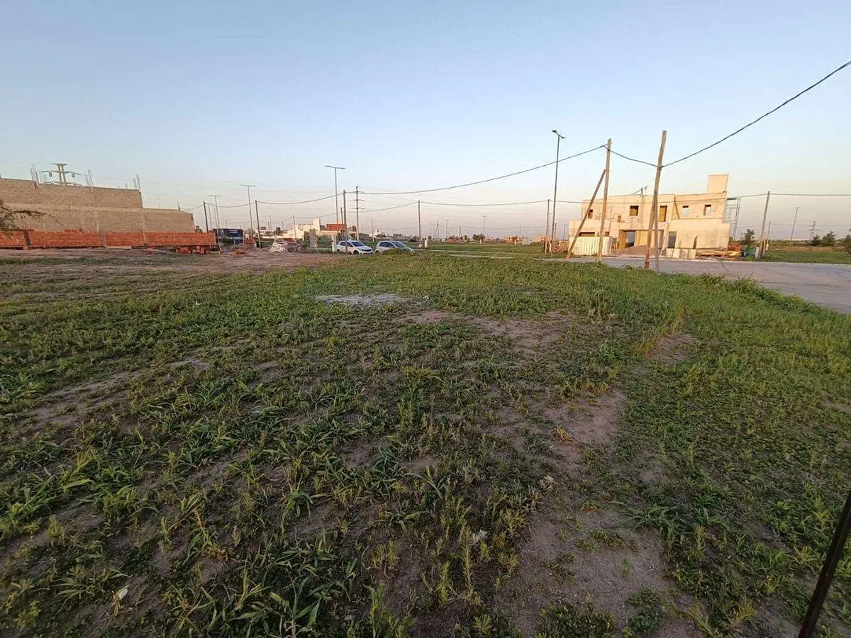 VENTA LOTE ESQUINA DE 601 M2 EN DOCTA PARQUE 4