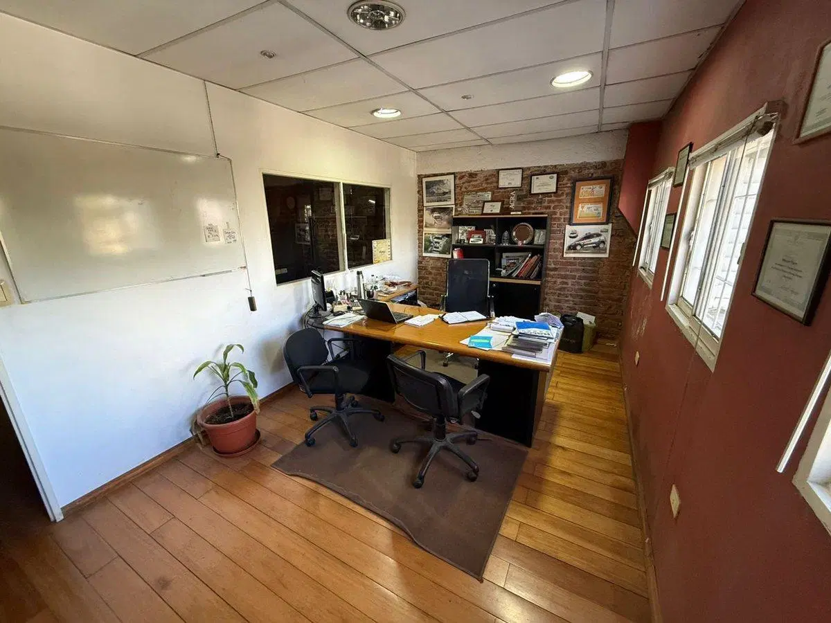 VENTA GALPON CON OFICINAS B PUEYRREDON 2