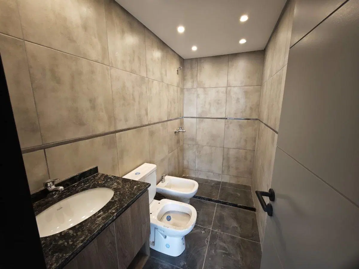 DEPARTAMENTO 2 DORMITORIO CON BALCON ALTO ALBERDI 5
