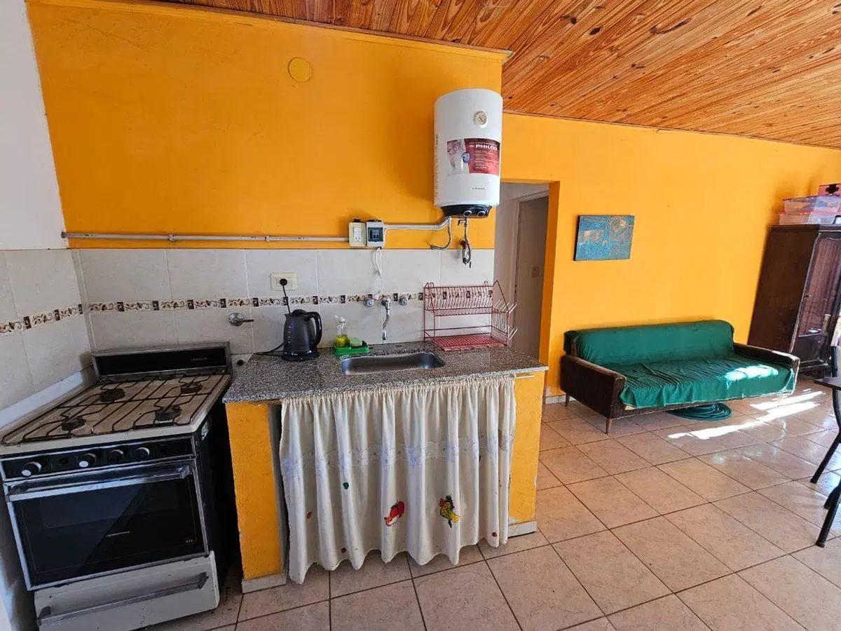 VENTA CASA 2 DORMITORIOS AGUA DE ORO 4
