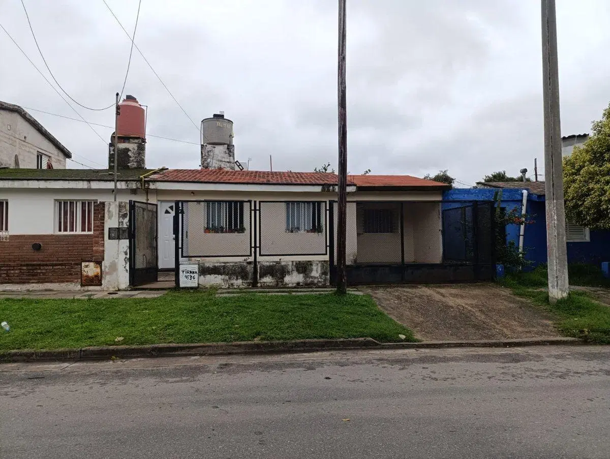 VENTA CASA 2 DORMITORIOS ESTACION FLORES 5
