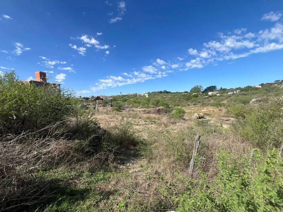 VENTA DE LOTE EN PARQUE SIQUIMAN 1875 M2 2