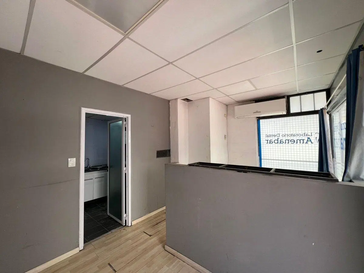 VENTA LOCAL COMERCIAL EN EL CENTRO DE CORDOBA 2