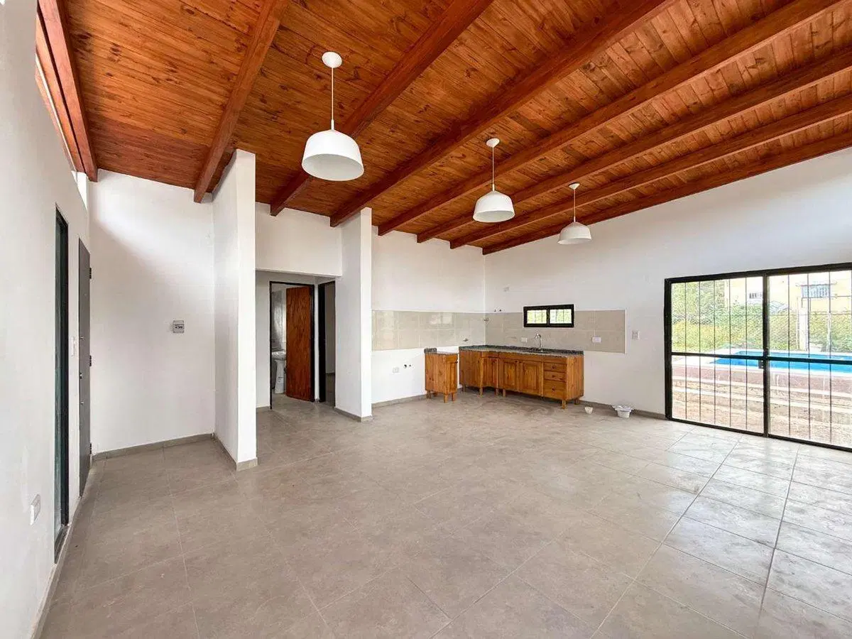 VENTA CASA 2 DORM. PILETA EN  COMUNA SAN ROQUE 4