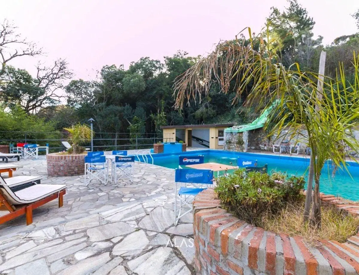 HOTEL 40 Hab funcionando en venta en La Falda 3