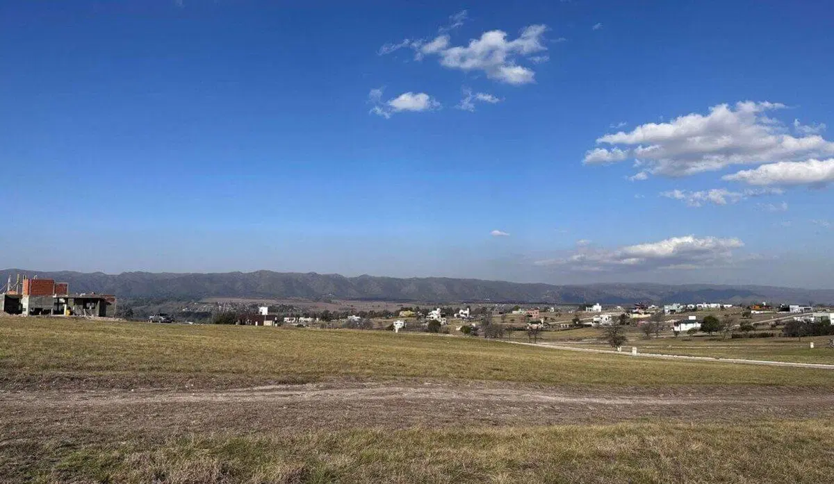 VENTA TERRENO 2200 M2. B ° ALTOS DEL CORRAL. 5