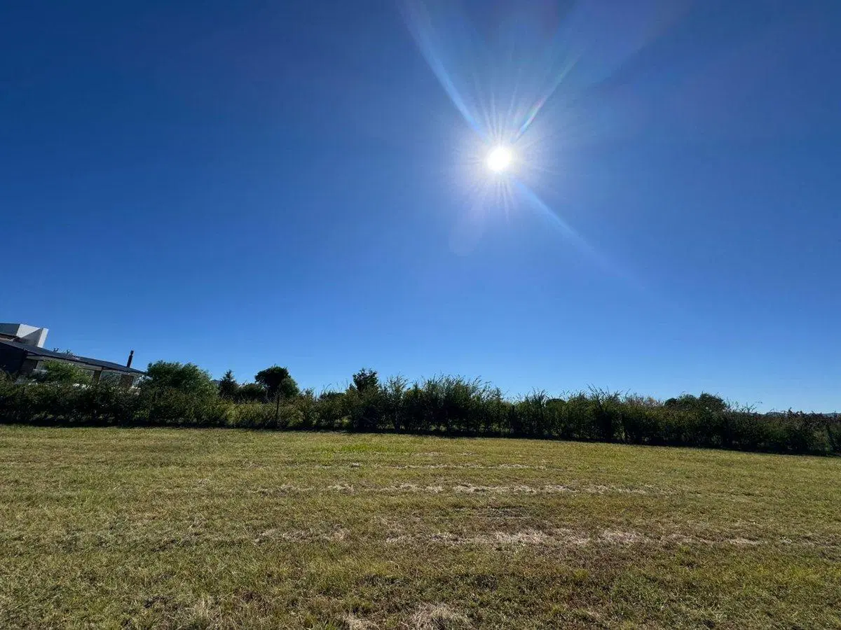 VENTA TERRENO 2200 M2. B ° ALTOS DEL CORRAL. 4