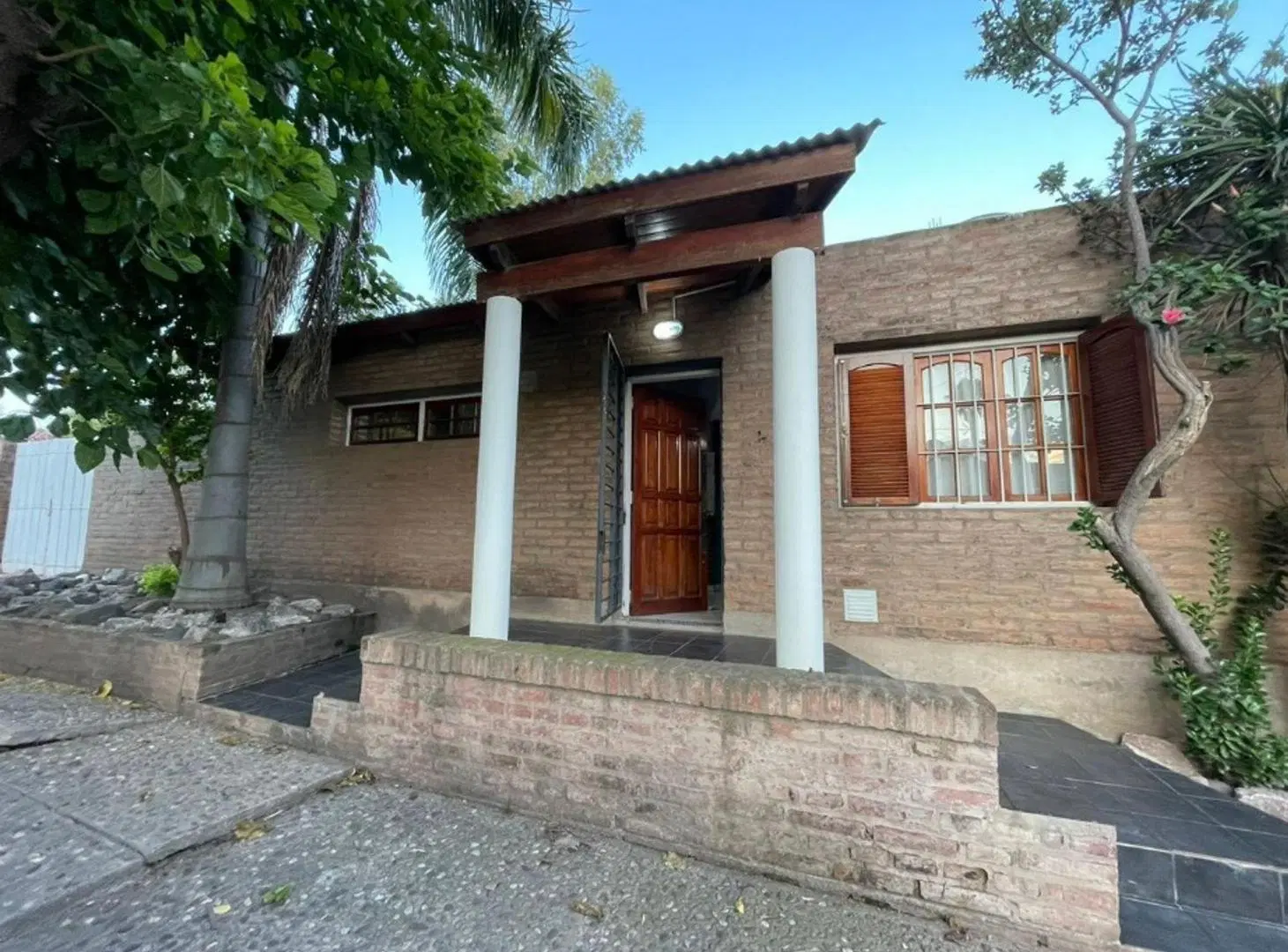 VENTA CASA MAS 2 DEPARTAMENTOS B CERRO NORTE 5