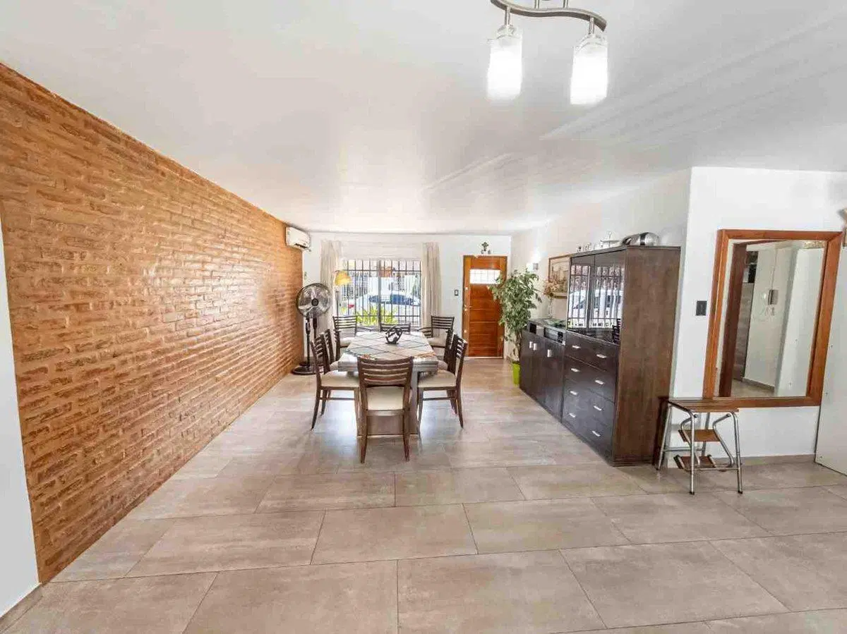EN VENTA CASA DE 4 DORMITORIOS EN ALTO VERDE 3