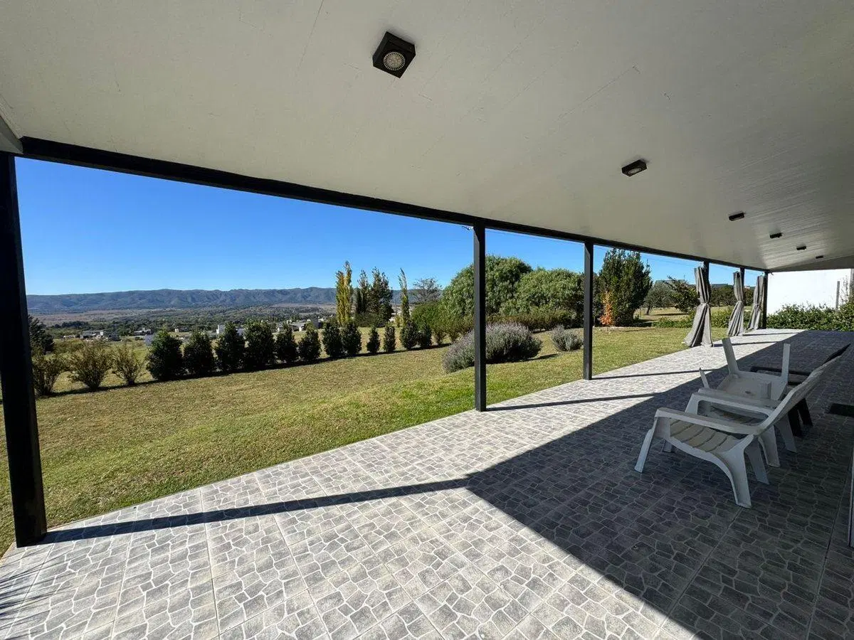 VENTA CASA ALTOS DEL CORRAL VISTAS UNICAS APTO CRE 2