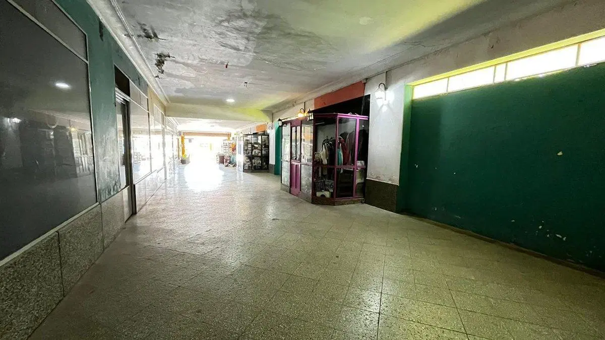 VENTA DE GALERIA COMERCIAL COSQUIN CENTRO 5
