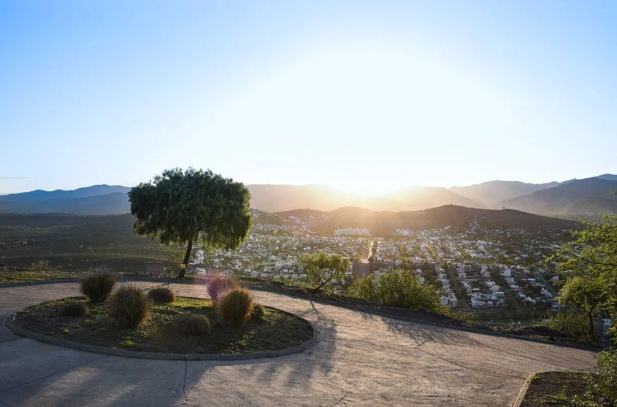 VENTA DE LOTE 1393 M² EN BARRIO PRIVADO LA CUESTA 5