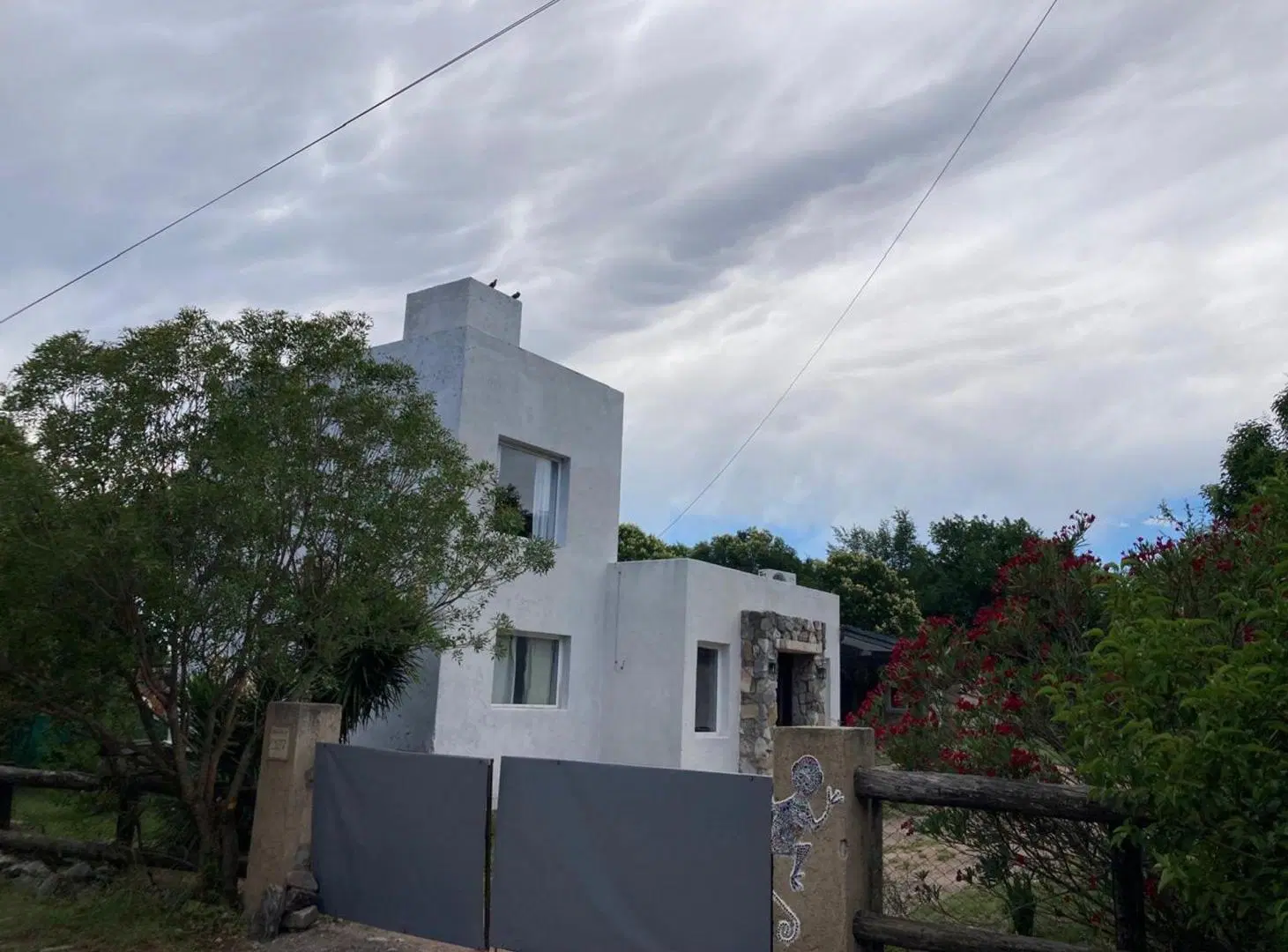 EN VENTA  CASA MAS DPTO EN HUERTA GRANDE 3