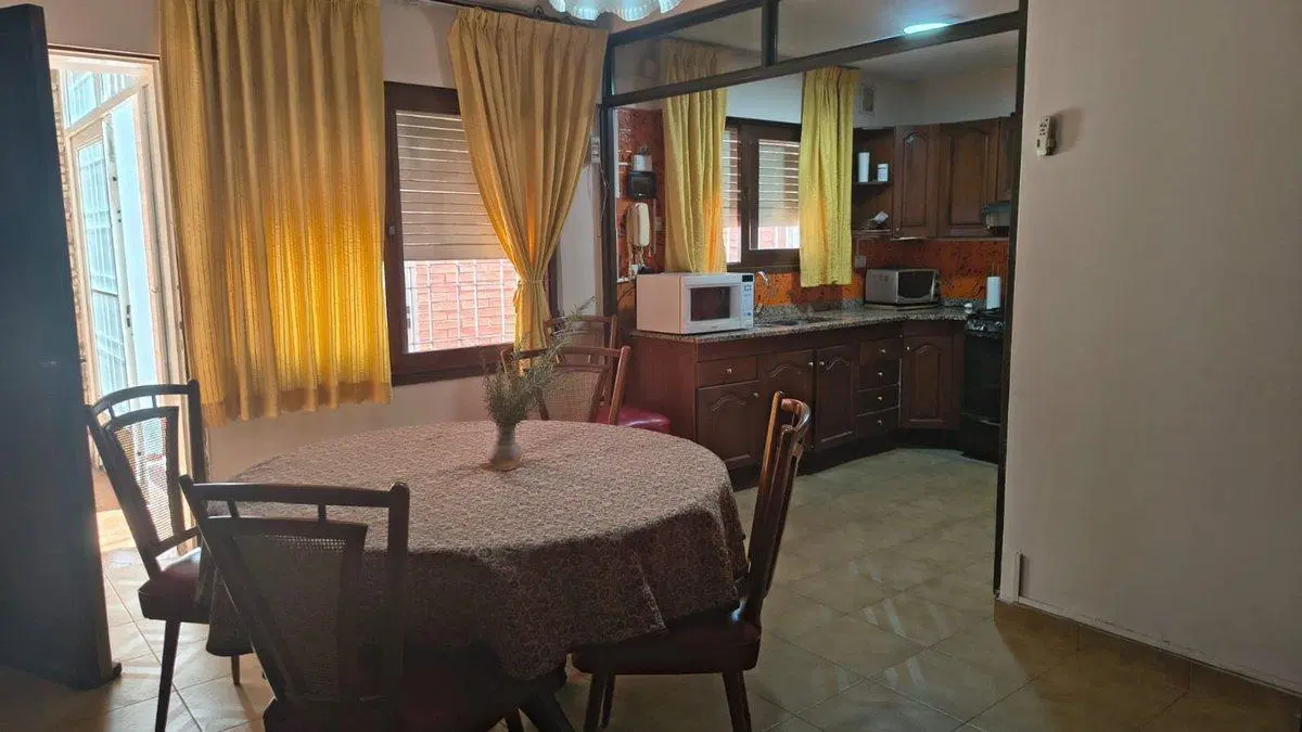 VENTA CASA 4 DORMITORIOS COCHERA PATIO CRISOL SUD 5