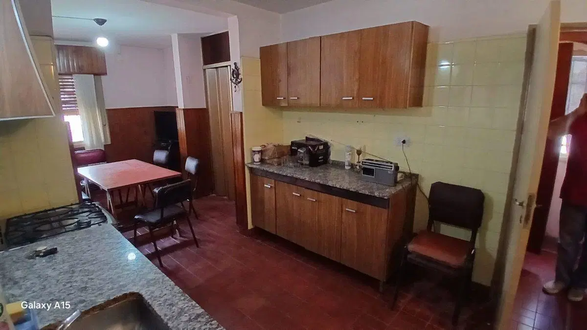 VENTA CASA BARRIO  AYACUCHO  3 DORMITORIOS 3
