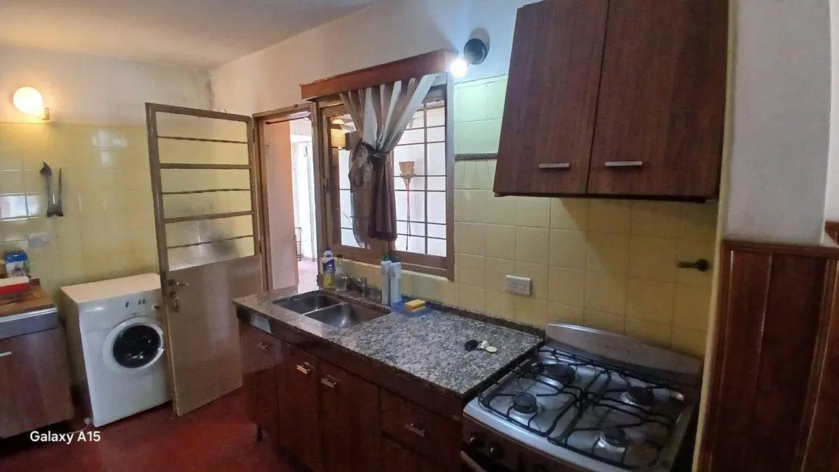 VENTA CASA BARRIO  AYACUCHO  3 DORMITORIOS 5