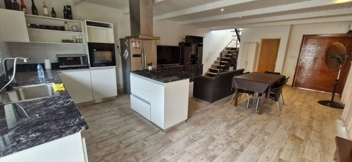 DUPLEX 3 DORM. Y PILETA BARRIO CERRADO LAS TOSCAS 2