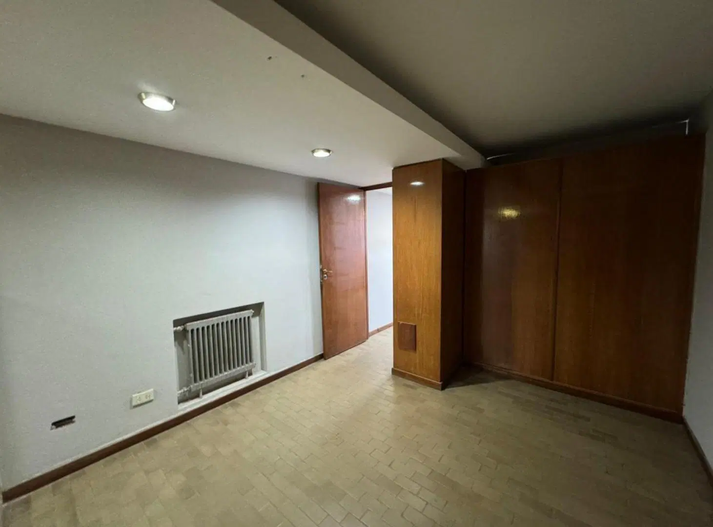 ALQUILER OFICINA 148 M2. EN AV GNRL PAZ. B CENTRO 3