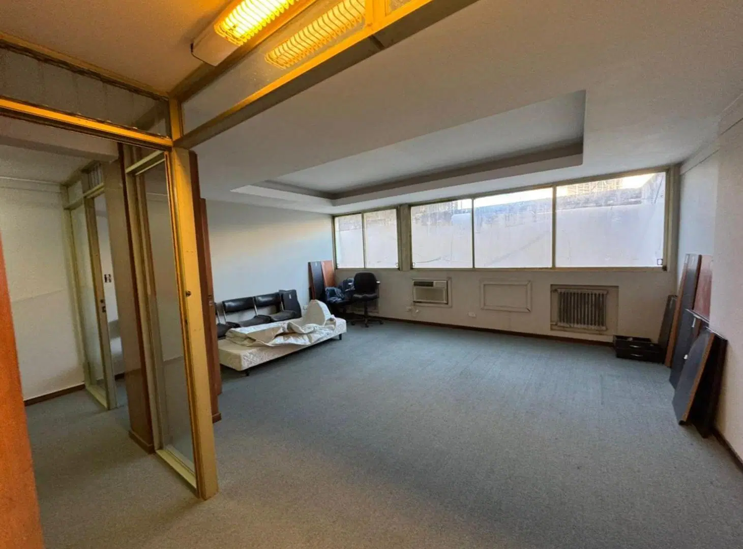 ALQUILER OFICINA 120M2 EN AV. GNRL PAZ. B° CENTRO. 5