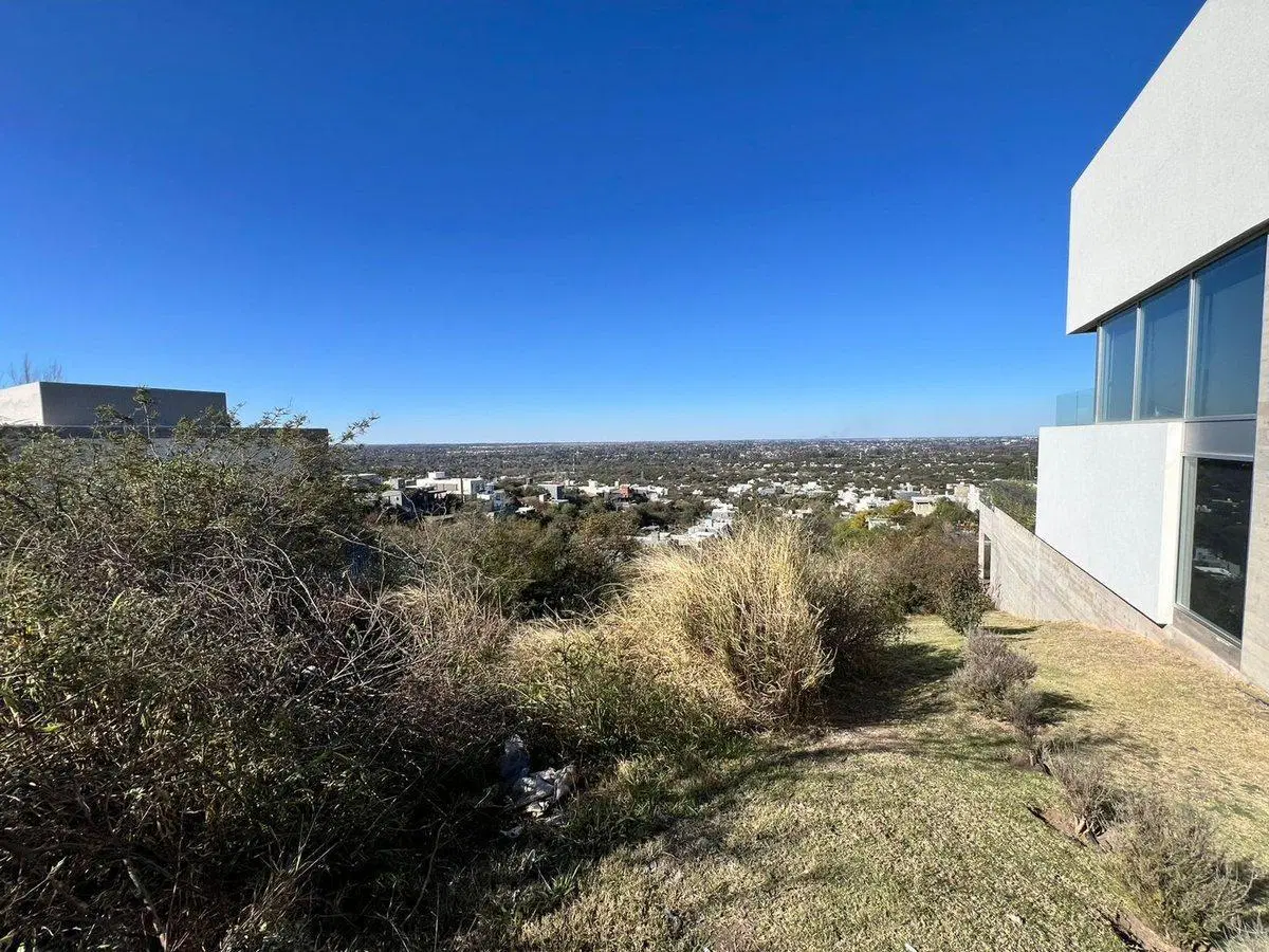 VENTA LOTE CON VISTA EN COUNTRY LA RUFINA 8