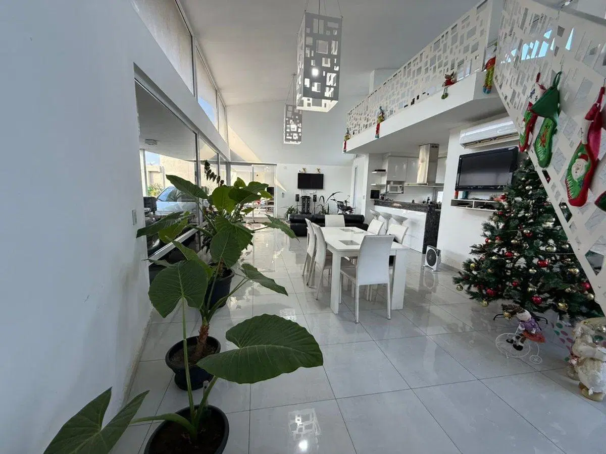 HERMOSA CASA 3 DORMITORIOS SIETE SOLES - HEREDADES 3