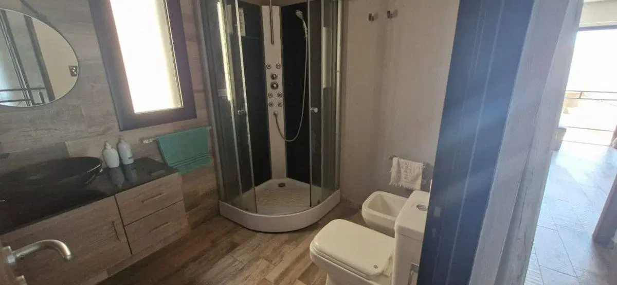 CASA 4 DORMITORIOS 4 BAÑOS Y PILETA EN DOCTA 4