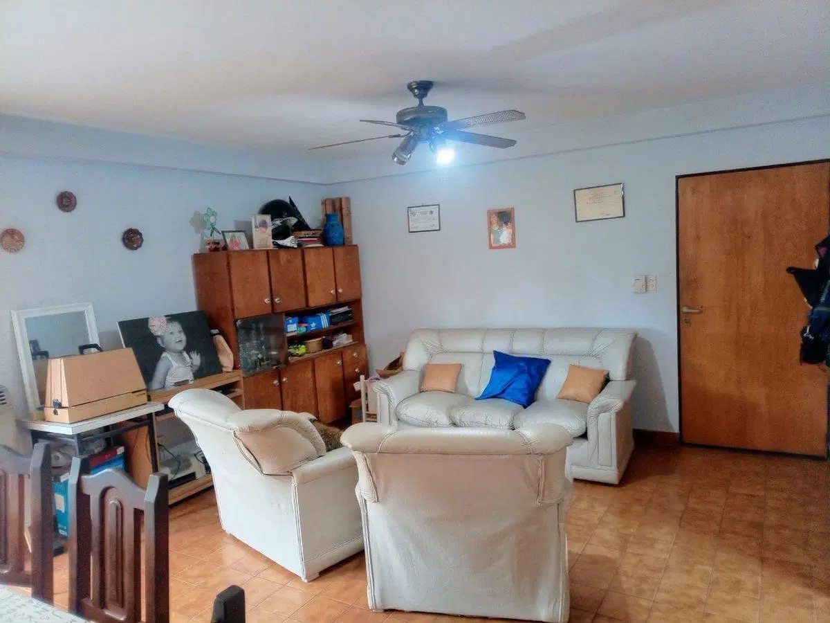 SE VENDE DEPARTAMENTO ZONA CHATEAU 3 DORMITORIOS 2