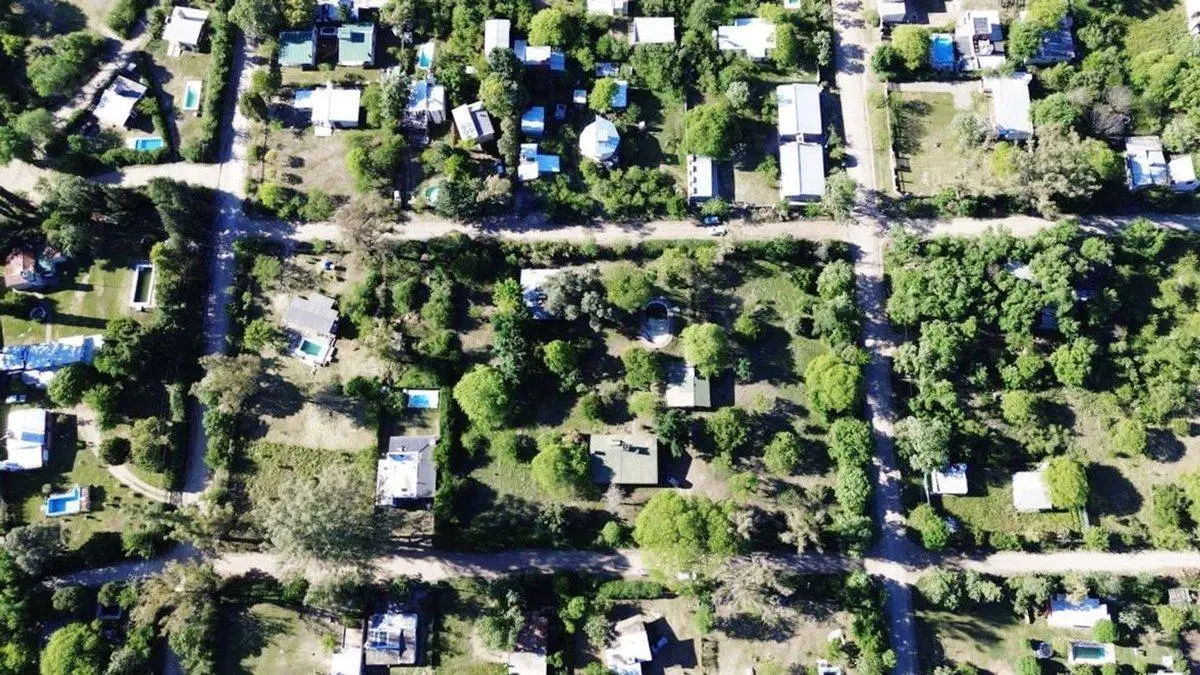 VENTA CASA 2 DORMITORIOS Y PILETA. ANISACATE 2