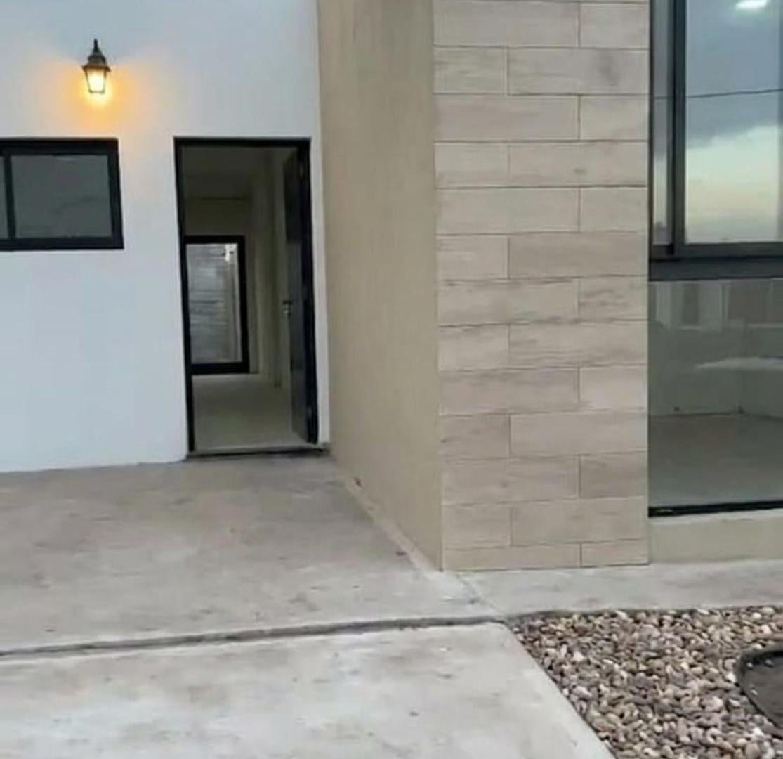 SE VENDE DUPLEX PLANTA BAJA 2 DORM. DOCTA CENTRAL
