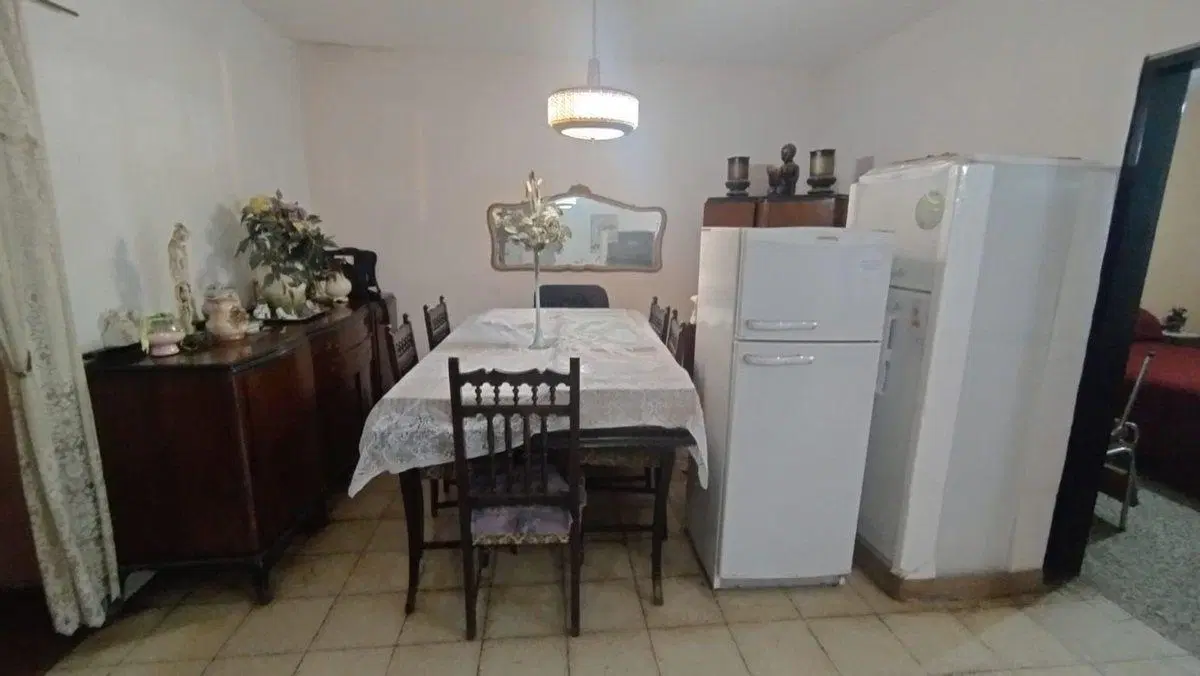 VENTA CASA 6 DORMITORIOS 2 COCHERAS LOS PARAISOS 5