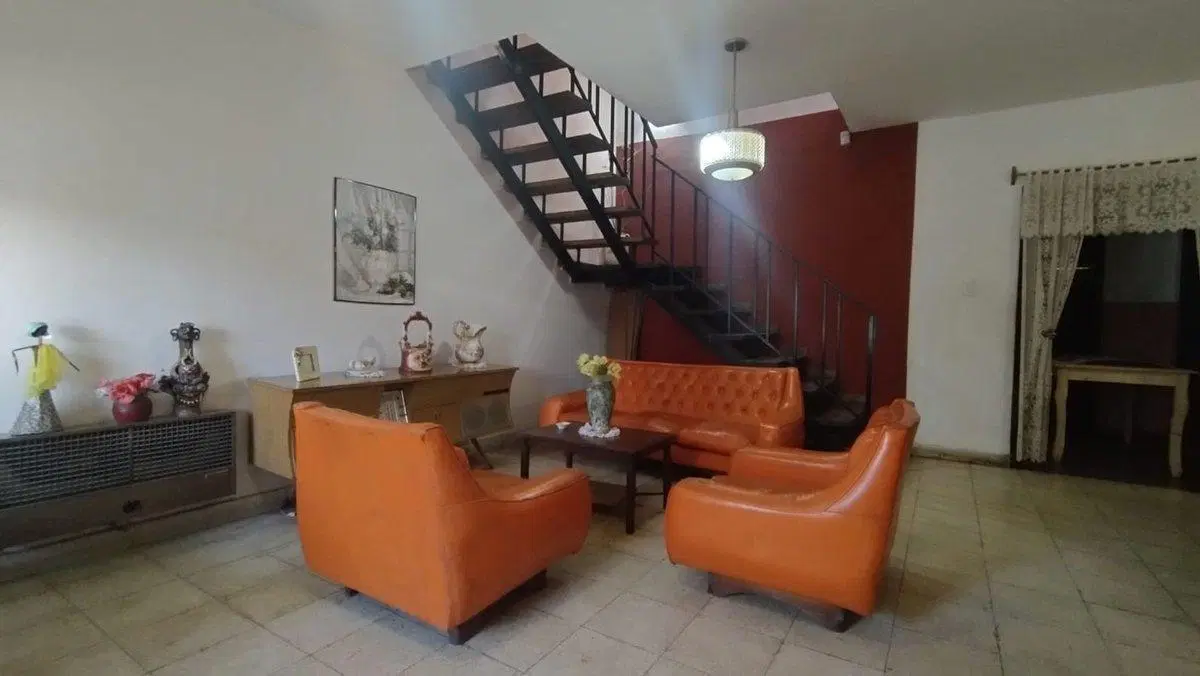 VENTA CASA 6 DORMITORIOS 2 COCHERAS LOS PARAISOS 4