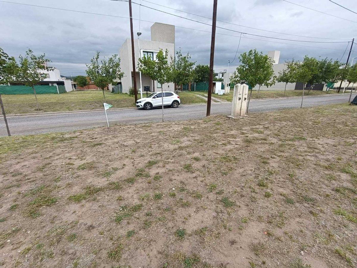 VENTA TERRENO DE 350 M2 TEJAS 4 2DA. ETAPA