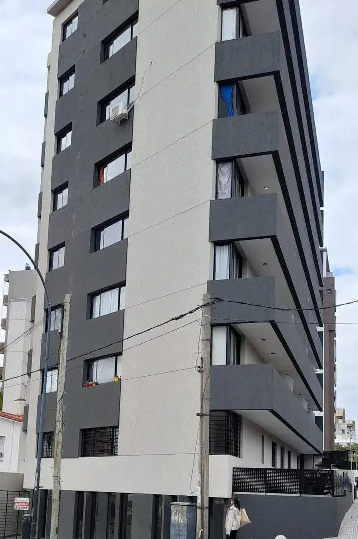 DEPTO AMOBLADO 1 DORM. C/BALCON FRENTE NUEVOCENTRO 2