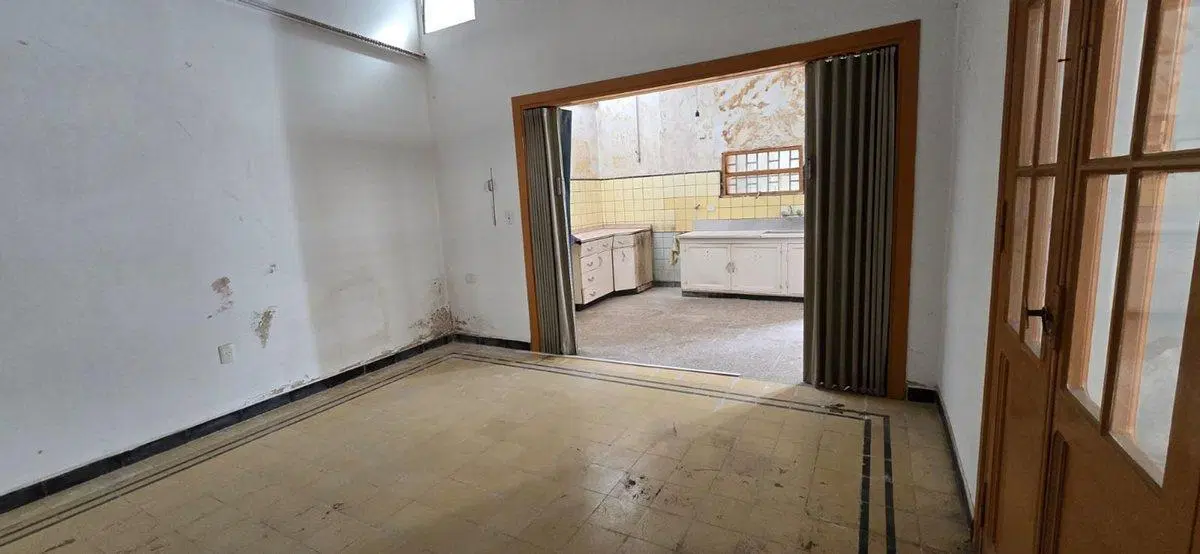 VENTA GRAN CASONA ZONA COMERCIAL B° GENERAL BUSTOS 4