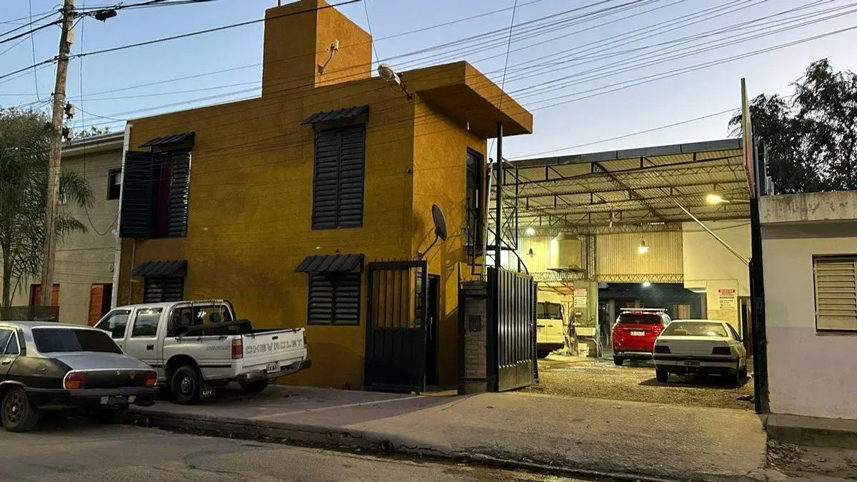 CASA DEPARTAMENTOS LOCAL IDEAL INVERSION ARGUELLO 5