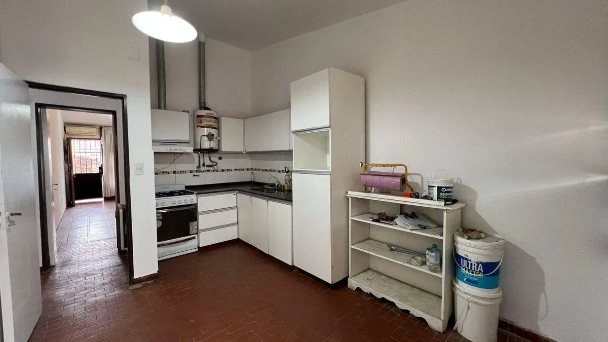 VENTA CASA 2 DORMITORIOS BARRIO LOS PLATANOS 3