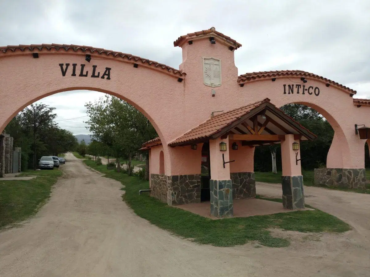 CASA EN VENTA MAS CABAÑA EN NONO 2