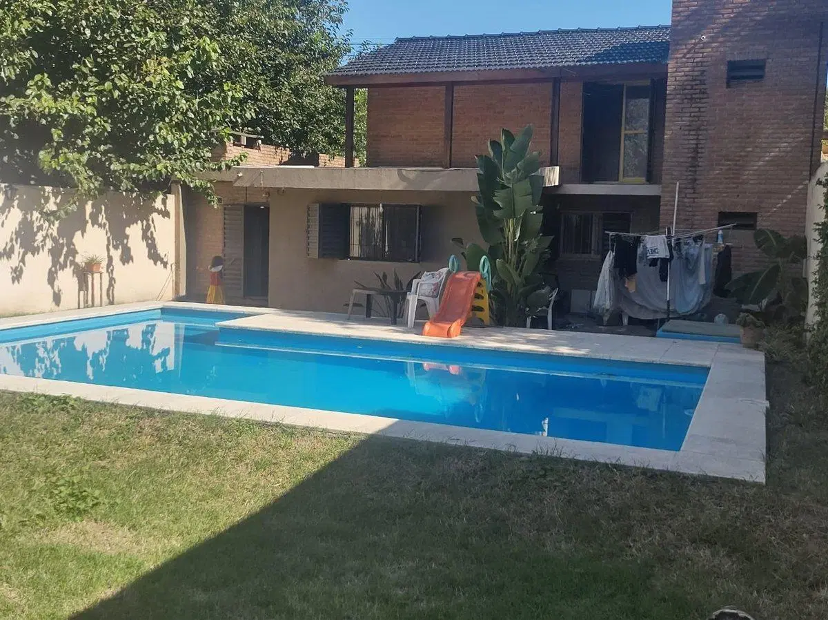 VENTA CASA DE 3 DORMITORIOS ZONA ARGUELLO 3