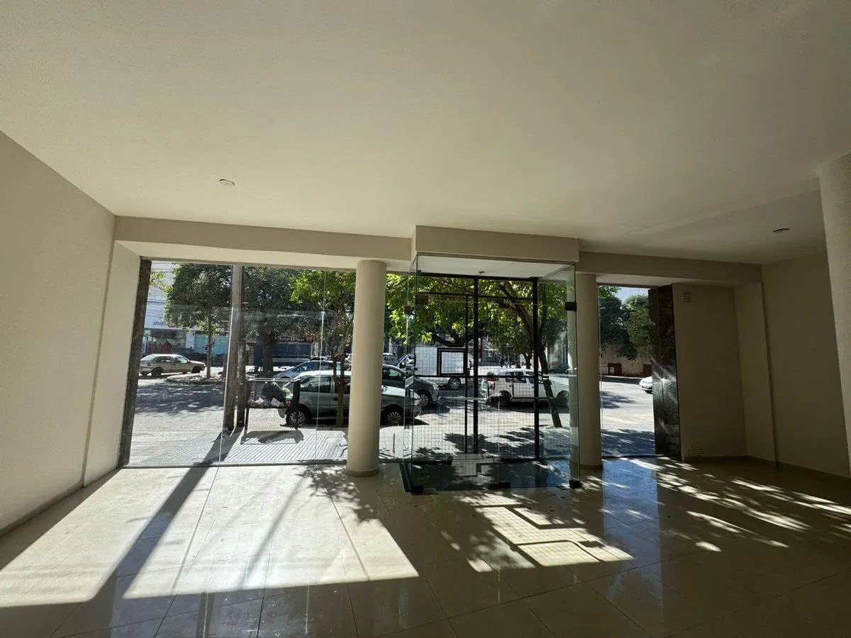 VENTA LOCAL COMERCIAL 120 M2. B° ALTA CORDOBA 2