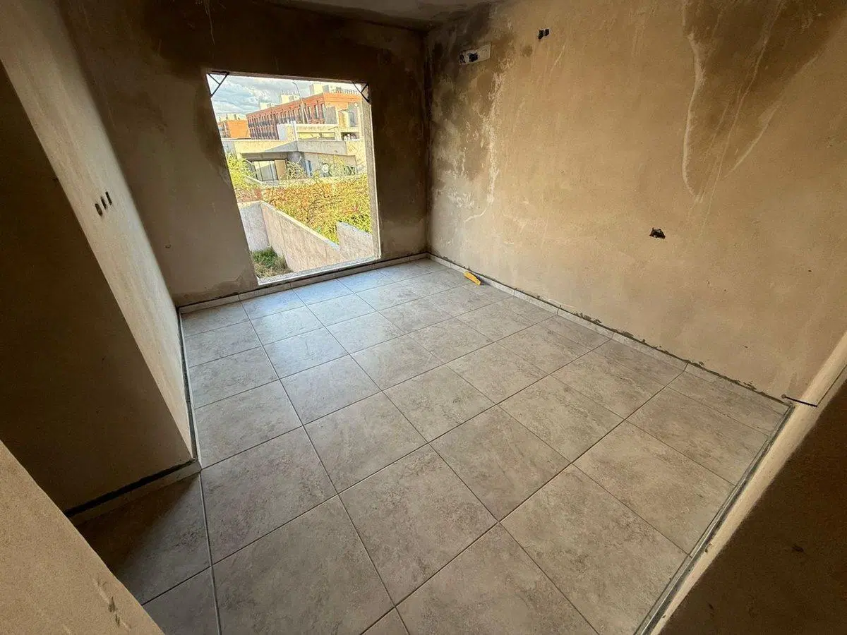 VENTA DUPLEX COLINAS DE MANANTIALES 3 DORMITORIOS. 2