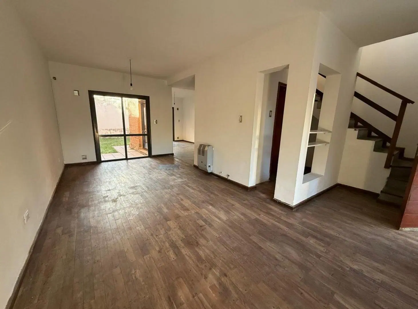 VENTA DUPLEX 3 DORMITORIOS HOUSING ARGUELLO 3