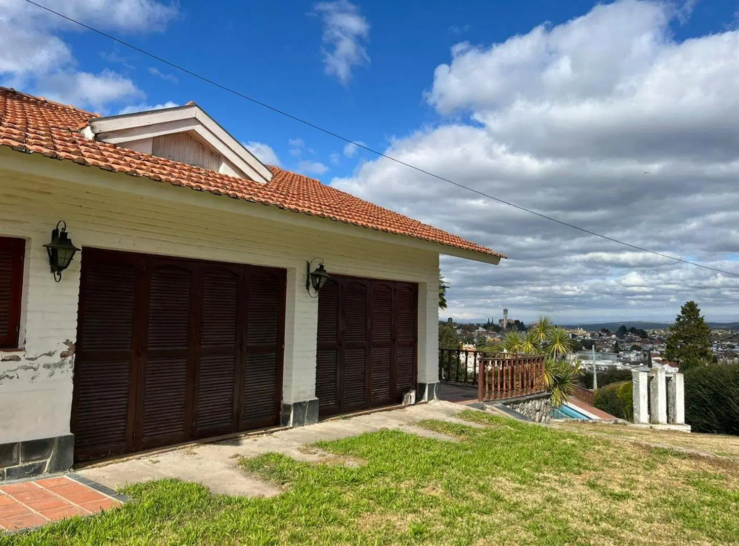 VENTA GRAN CASONA EN LA FALDA APTO COMERCIAL 5