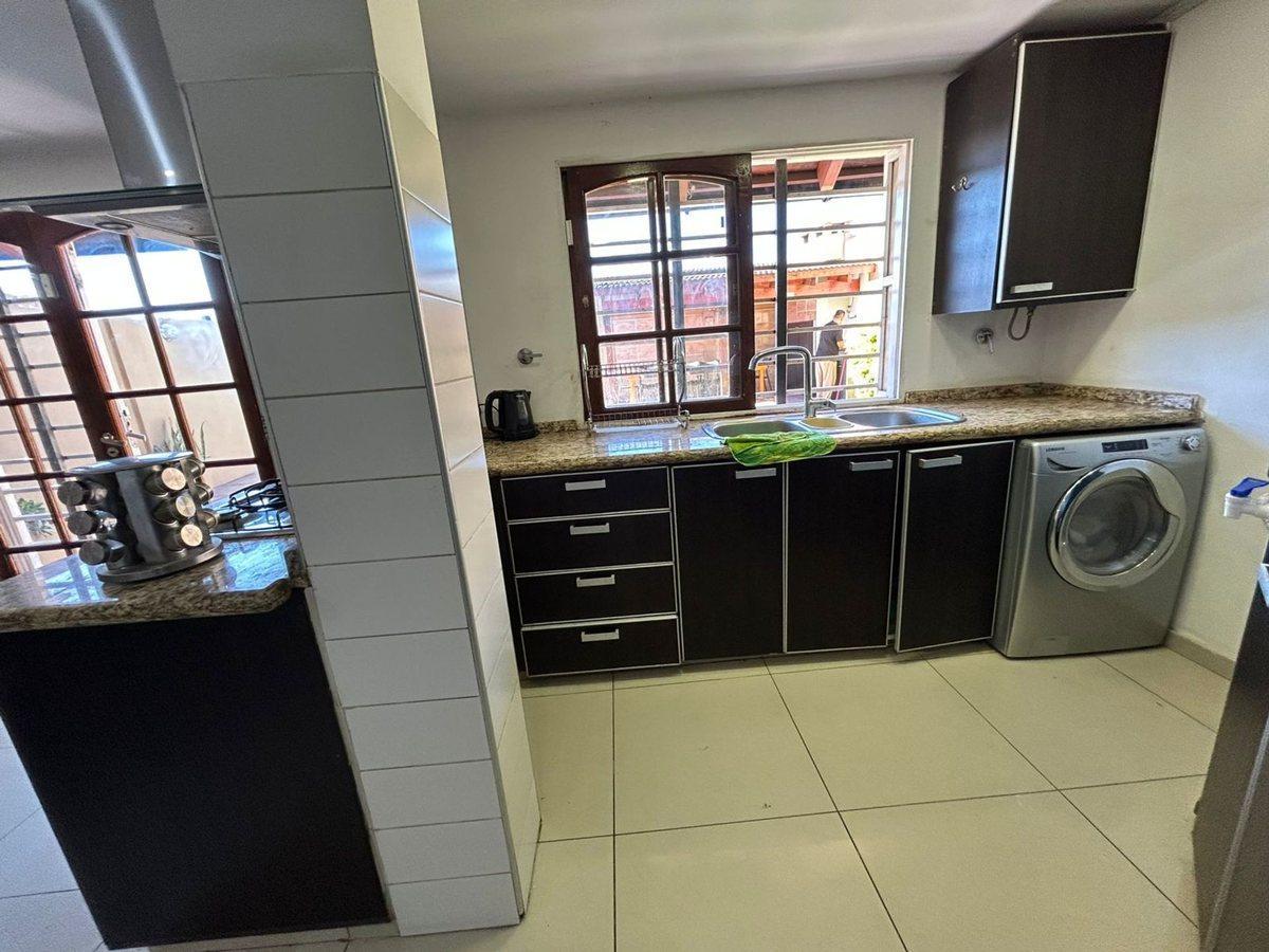 Foto de Venta Casa 4 dormitorios y pileta B San Salvador, imagen 3