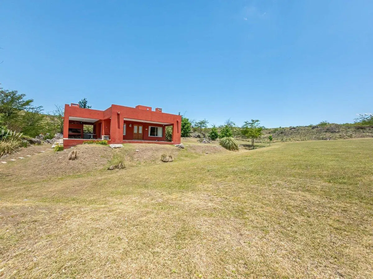 CASA EN TERRENO DE 24 HECTAREAS - SAN CLEMENTE 3
