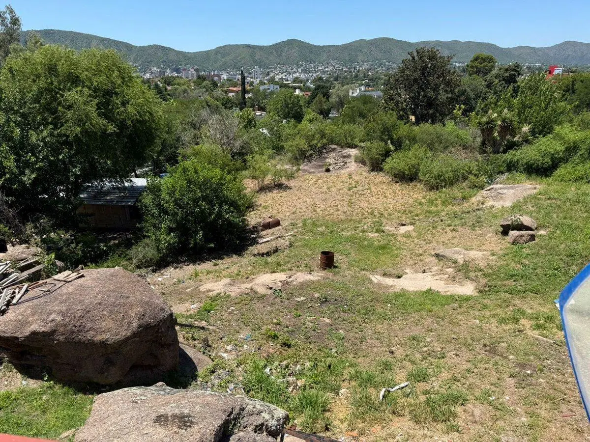 VENTA TERRENO 2089M2 IDEAL PARA DESARROLLO. C PAZ 2