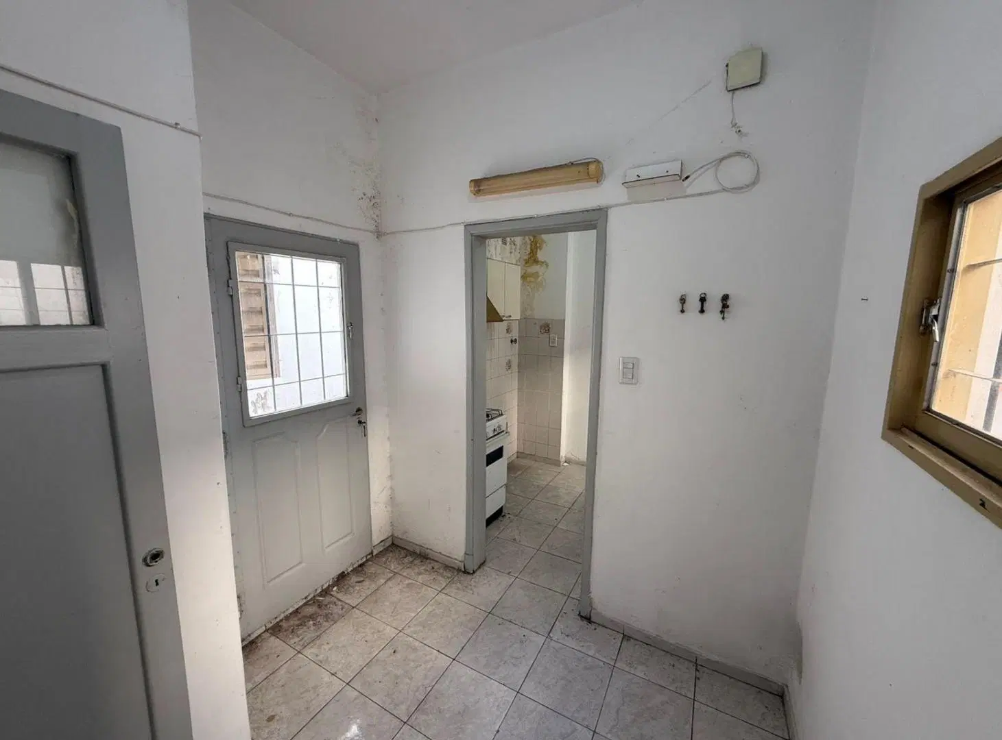 VENTA PH (IDEAL P/USO COMERC. /VIVIENDA) - ALBERDI 5