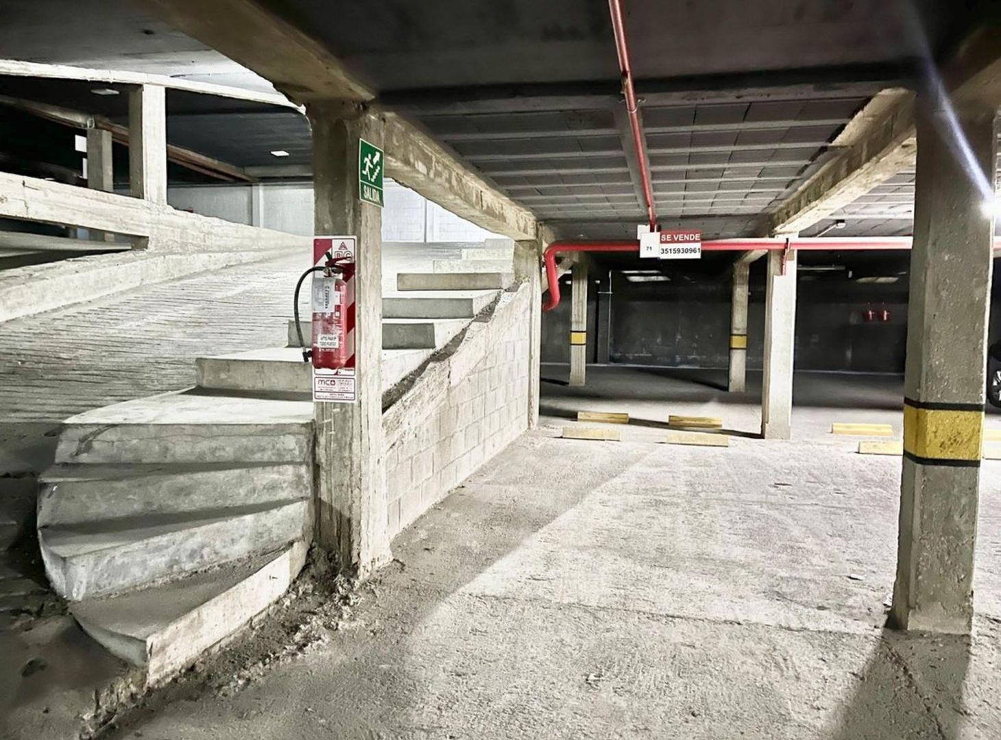 VENTA DE COCHERA EN ZONA NORTE