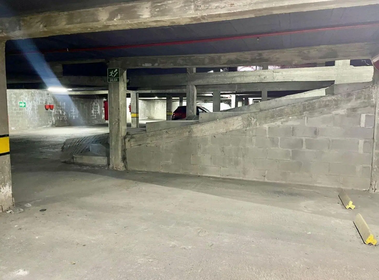 VENTA DE COCHERA EN ZONA NORTE 4